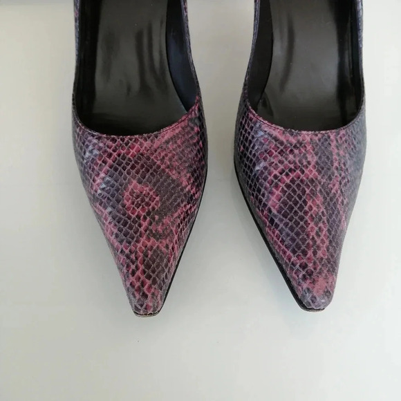 Stuart Weitzman Snake Print Leather Pointed Toe 4" Heels Purple Pink Black 9 - Picture 5 of 16